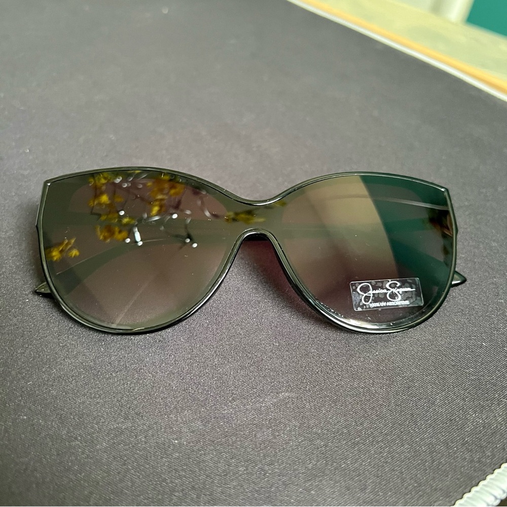 JESSICA SIMPSON SHADES - Picture 2 of 3